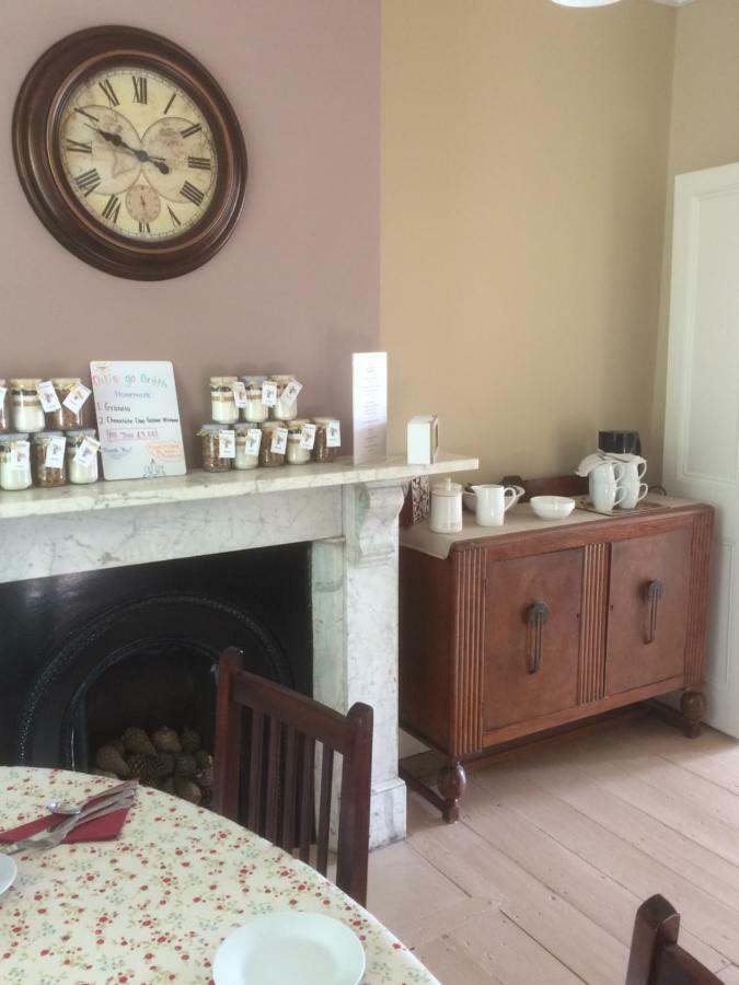 Dilis Go Brath Bed & Breakfast Tramore Exterior photo
